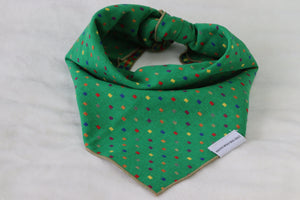 Outside DOUBLE SIDED DOG BANDANA - Green Design