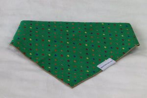 Outside DOUBLE SIDED DOG BANDANA - Green Design